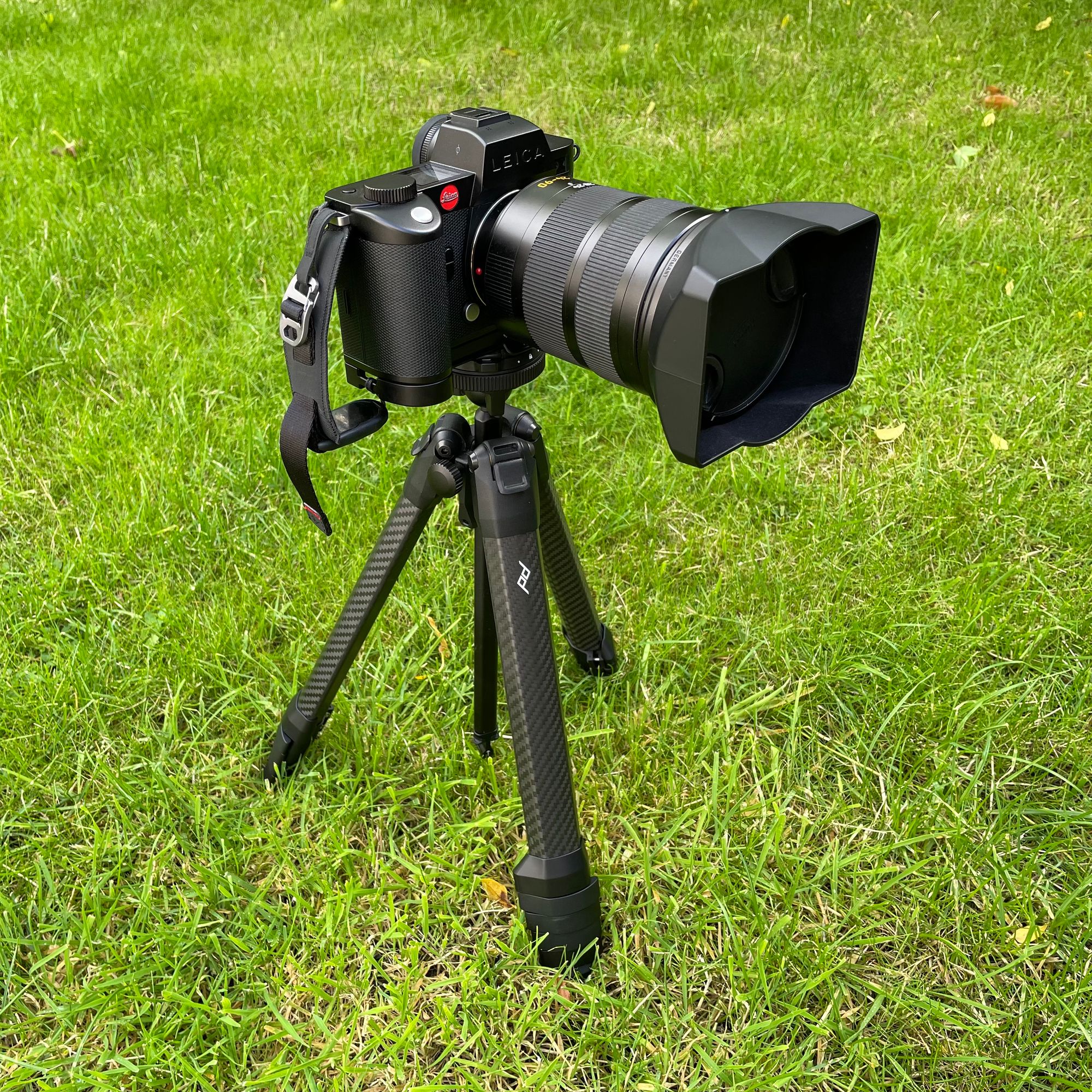 Tripod with SL2s + 24-90mm